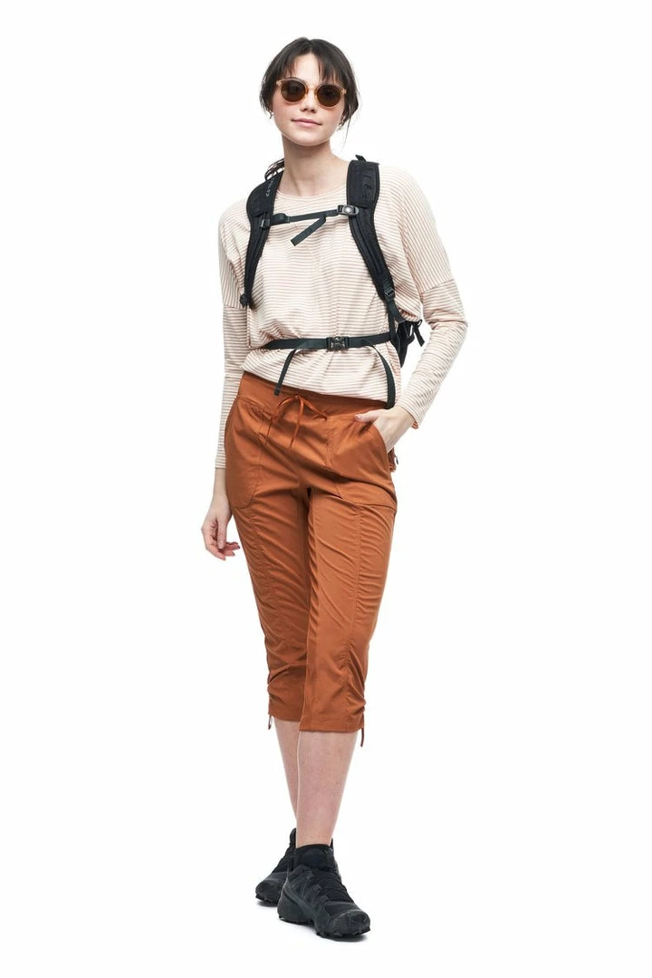 INDYEVA Nakato III H/W Capris Weekly New Arrivals 1 INDYEVA Nakato III H/W Capris Weekly New Arrivals