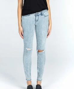 ARTICLES OF SOCIETY Sarah Women's 17 ARTICLES OF SOCIETY Sarah Women's