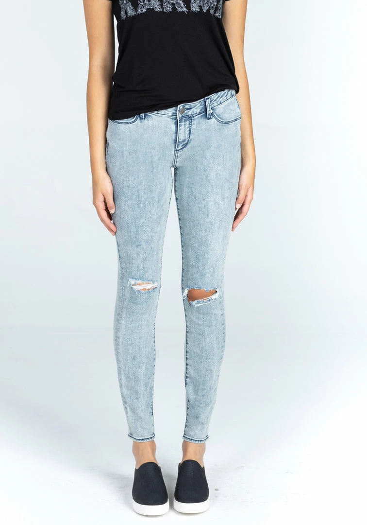 ARTICLES OF SOCIETY Sarah Women's 8 ARTICLES OF SOCIETY Sarah Women's