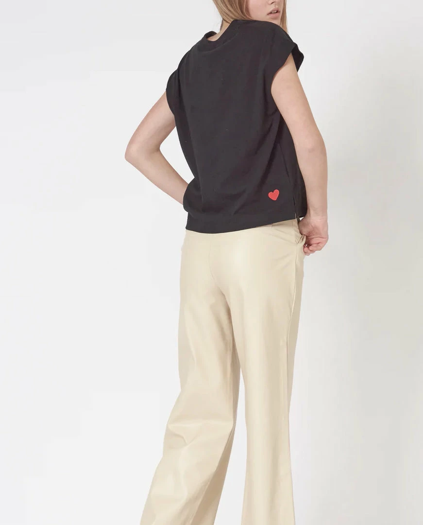 Weekly New Arrivals PRELOVED Mina V-Neck Top 6 Weekly New Arrivals PRELOVED Mina V-Neck Top